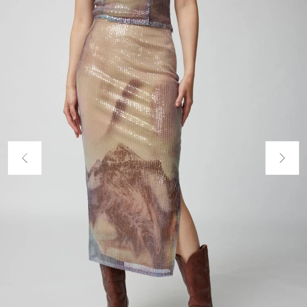 Urban outfitters sequin long skirt medium, new - Picture 3 of 6